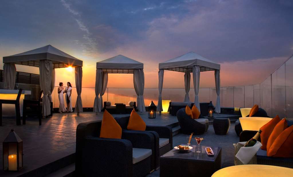 The Waverly Hotel & Residences Бангалор Удобства фото